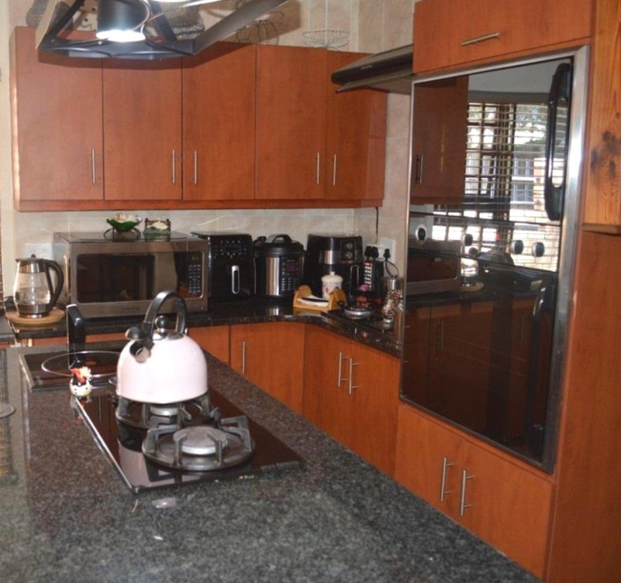 3 Bedroom Property for Sale in Wilkoppies North West